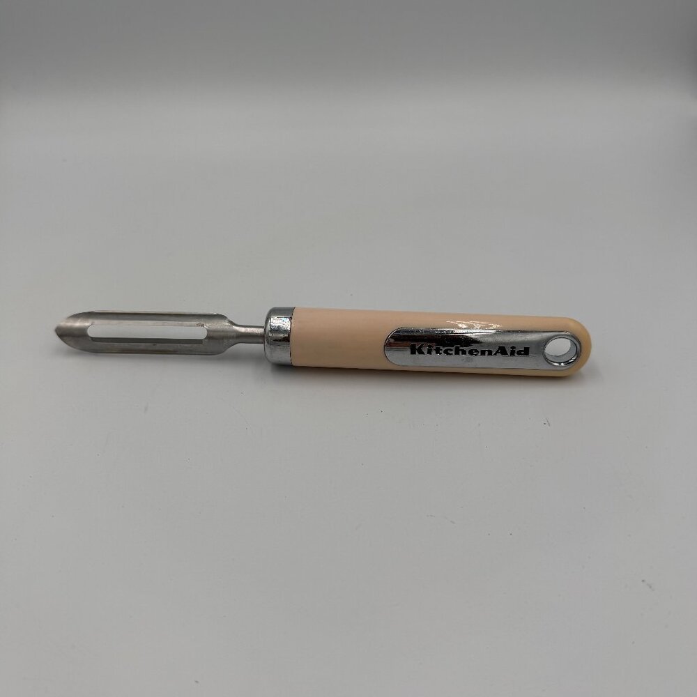 KitchenAid Euro Swivel Peeler Cream Handle, Durable steel, 8.5" Very good cond.